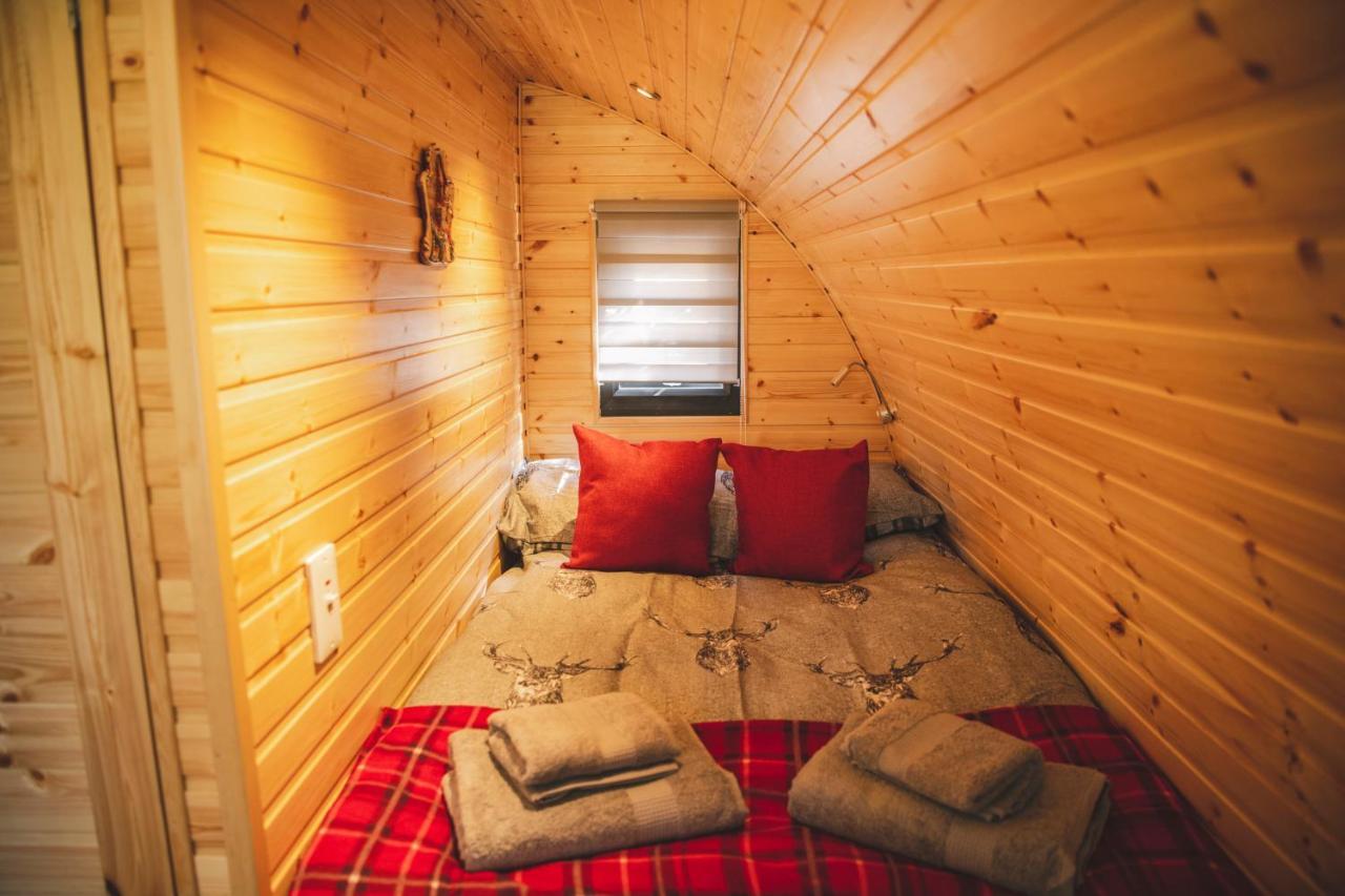 Highland & Transylvania Glamping Pods Roybridge Eksteriør bilde